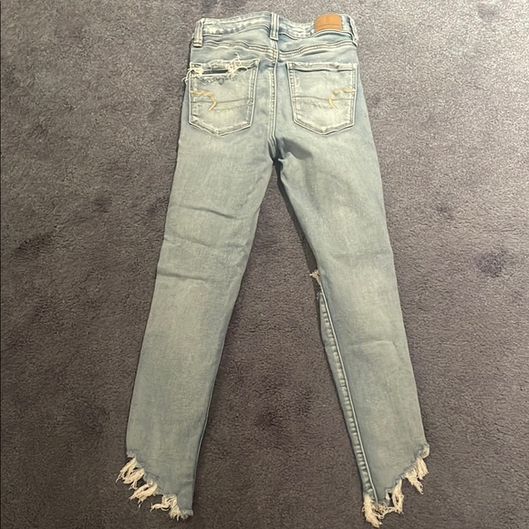 American Eagle Outfitters Light Blue Distressed Ankle Jeans - Picture 2 of 4